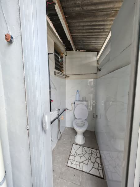 Section 14 untuk Untuk Disewa - RM 2,200 /bulan, Feb 2026 - Bathroom - PropertyGuru.com.my