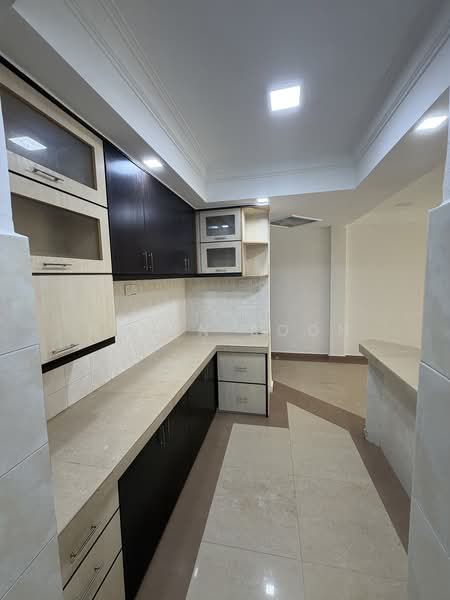 D'shire Villa untuk Untuk Disewa - RM 2,600 /bulan, Mac 2026 - Kitchen - PropertyGuru.com.my