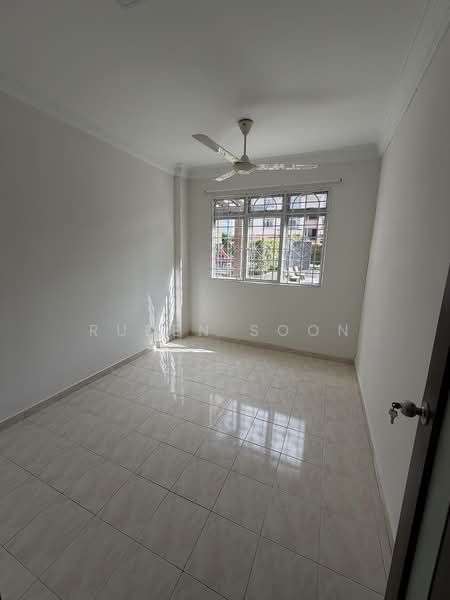 D'shire Villa untuk Untuk Disewa - RM 2,600 /bulan, Mac 2026 - 2nd bedroom - PropertyGuru.com.my