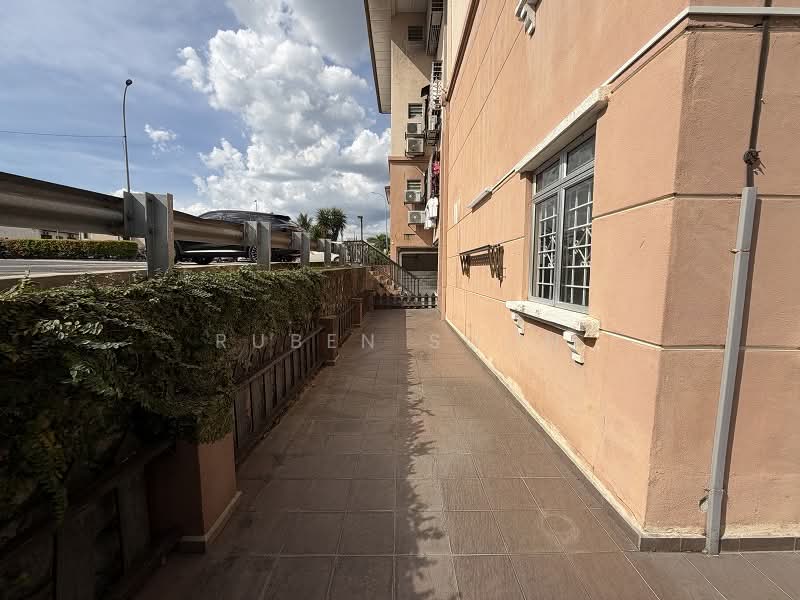 D'shire Villa untuk Untuk Disewa - RM 2,600 /bulan, Mac 2026 - Washing area - PropertyGuru.com.my