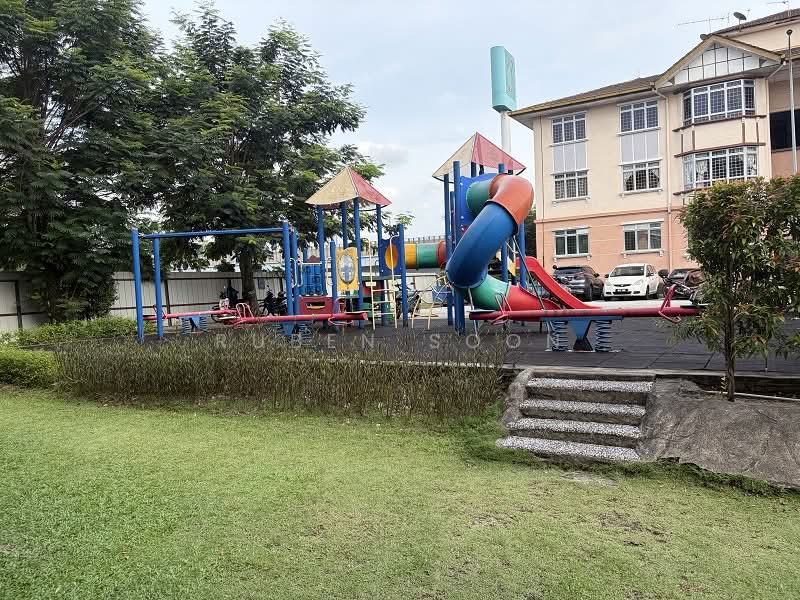 Pangsapuri untuk Disewa di D'shire Villa - RUBEN SOON - Playground view - PropertyGuru.com.my