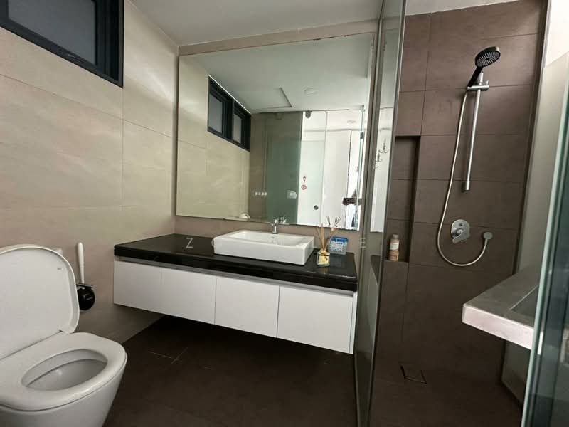Condominium for Sale at Bay Point @ Country Garden Danga Bay - Zoey Lee - Bathroom - PropertyGuru.com.my