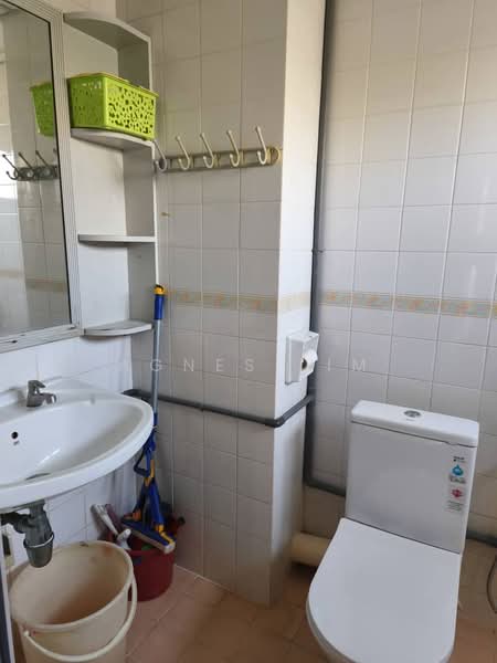 Sri Saujana untuk Untuk Disewa - RM 1,800 /bulan, Feb 2026 - Bathroom - PropertyGuru.com.my