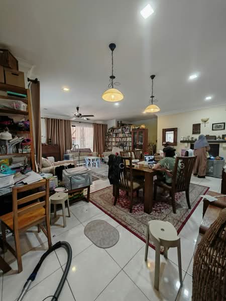 2-storey Terraced House for Sale in Bukit Jelutong (Shah Alam) - Aaron Chong - Living Room - PropertyGuru.com.my