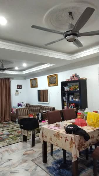 Petaling Indah Condominiums untuk Untuk Dijual - RM 300,000, Mac 2026 - Living Room - PropertyGuru.com.my