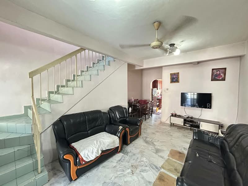 Taman Sri Gombak untuk Untuk Dijual - RM 488,000, Mac 2026 - Living Room - PropertyGuru.com.my
