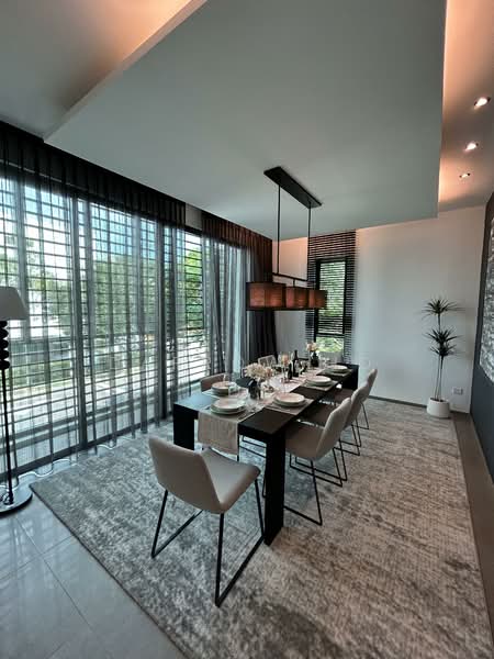 3-storey Terraced House for Sale in Leisure Farm (Gelang Patah) - Darrow Ho - Dining Room - PropertyGuru.com.my