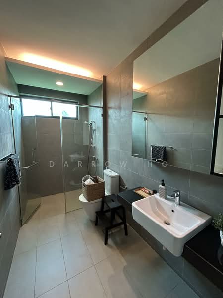 3-storey Terraced House for Sale in Leisure Farm (Gelang Patah) - Darrow Ho - Bathroom - PropertyGuru.com.my