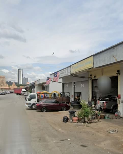Factory for Rent in Taman Perindustrian Puchong Utama (Puchong) - SY Chan - Exterior - PropertyGuru.com.my