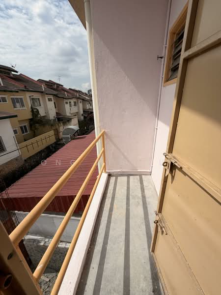 Taman Rahang untuk Untuk Disewa - RM 1,200 /bulan, Mac 2026 - Balcony - PropertyGuru.com.my