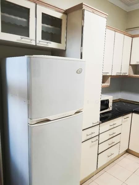 Condominium for Rent at Gold Coast Resort Condominium - Bosco Teoh - Kitchen - PropertyGuru.com.my