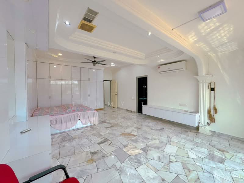 Semi-Detached House for Sale in Taman Johor Jaya (Johor Bahru) - Tommy Tai - Bedroom - PropertyGuru.com.my