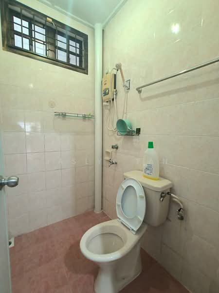 Taman Pelangi Indah untuk Untuk Disewa - RM 1,800 /bulan, Feb 2026 - Bathroom - PropertyGuru.com.my