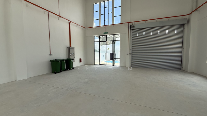 Factory for Rent in Taman Perniagaan Setia (Johor Bahru) - Jeff Lim - Entrance - PropertyGuru.com.my