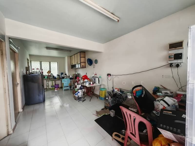 Flat for Sale at Flat Taman Ungku Tun Aminah - William Loke - Kitchen - PropertyGuru.com.my
