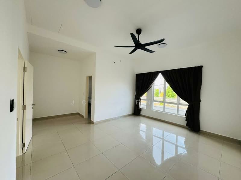 2-storey Terraced House for Rent in Bandar Sri Sendayan (Negeri Sembilan) - Joey Heng - Living Room - PropertyGuru.com.my