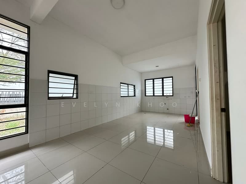 2-storey Terraced House for Sale in Rawang (Selangor) - Evelyn Khoo - Kitchen - PropertyGuru.com.my