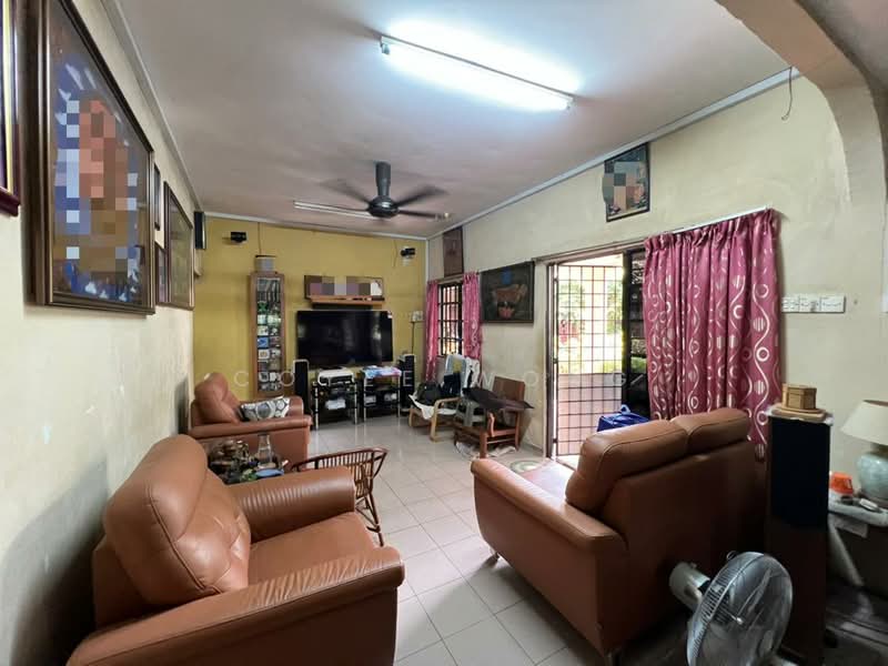 1-storey Terraced House for Sale in Kepong Baru (Kepong) - Coyee Wong - Living Room - PropertyGuru.com.my