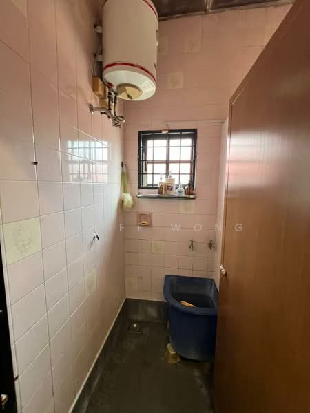 1-storey Terraced House for Sale in Kepong Baru (Kepong) - Coyee Wong - Bathroom - PropertyGuru.com.my