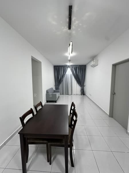 Residensi Emas untuk Untuk Disewa - RM 1,800 /bulan, Mac 2026 - Living Room - PropertyGuru.com.my