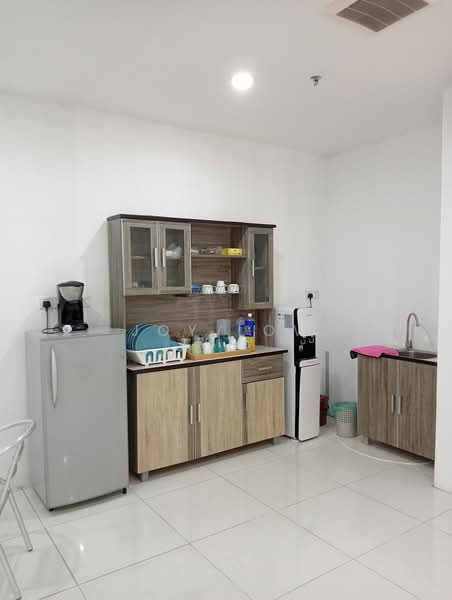 Pejabat untuk Disewa di KL City Centre (Kuala Lumpur) - Joy Low - Kitchen - PropertyGuru.com.my