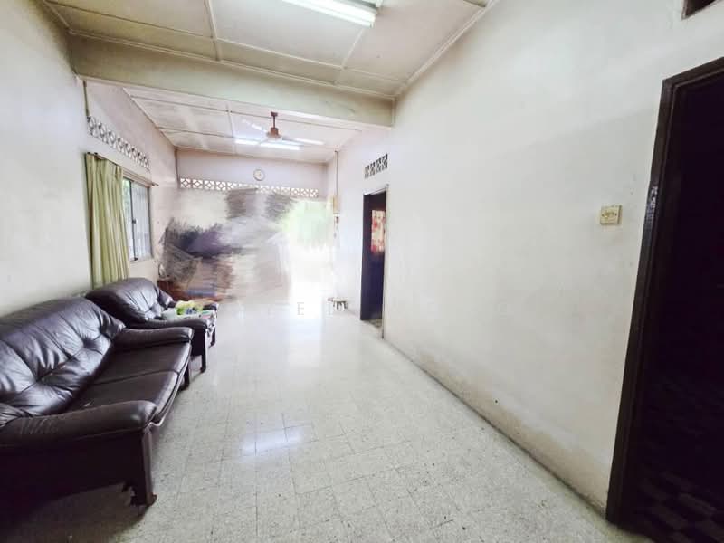 1-storey Terraced House for Sale in Kepong Baru (Kepong) - Coyee Wong - Living Room - PropertyGuru.com.my