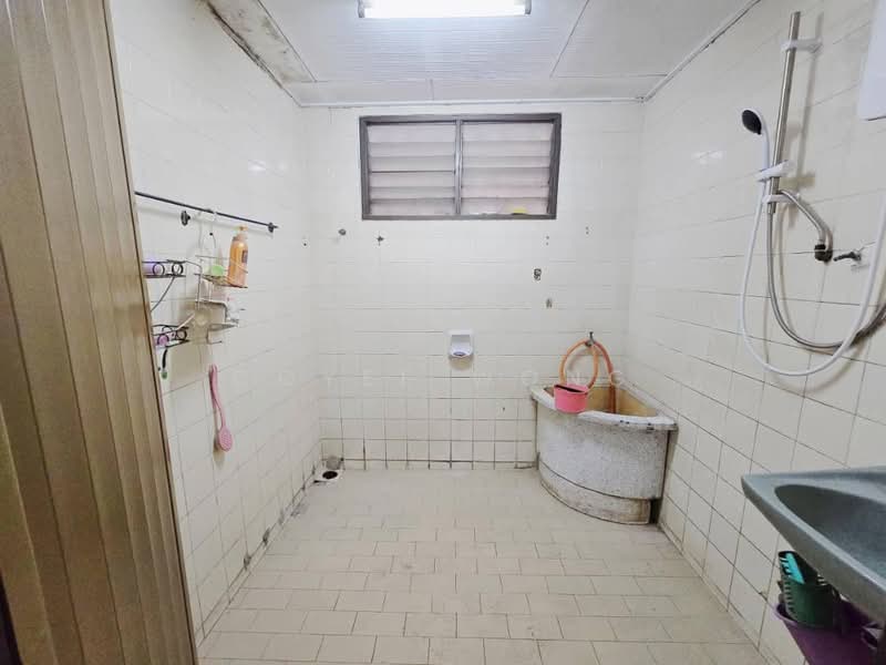 1-storey Terraced House for Sale in Kepong Baru (Kepong) - Coyee Wong - Bathroom - PropertyGuru.com.my