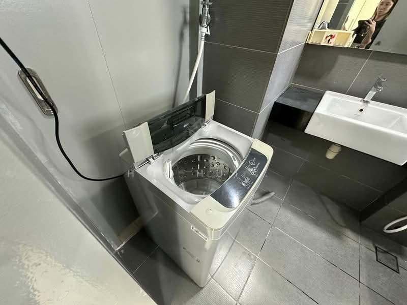 Service Residence for Rent at Tropez Residences - Hui Hui . - Bathroom - PropertyGuru.com.my