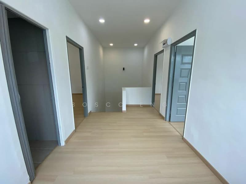 Semi-Detached House for Sale in Taman Majidee (Johor Bahru) - Bosco Eng - Corridor - PropertyGuru.com.my