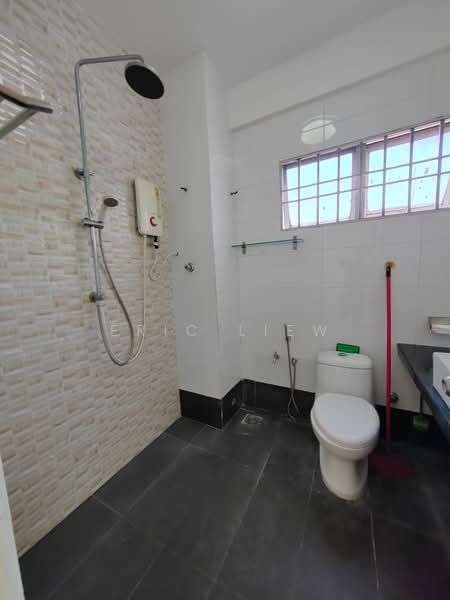 2-storey Terraced House for Sale in Taman Sutera (Kajang) - Eric Liew - Bathroom - PropertyGuru.com.my