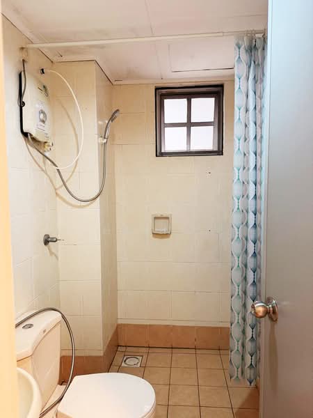 Condominium for Rent at Bayu Tasik 2 - Hann . - Bathroom - PropertyGuru.com.my