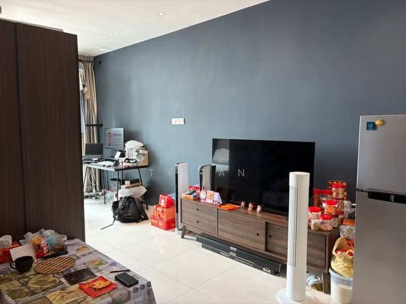 Kondominium untuk Dijual di SKS Pavillion Residences - TY Tan - Living Room - PropertyGuru.com.my
