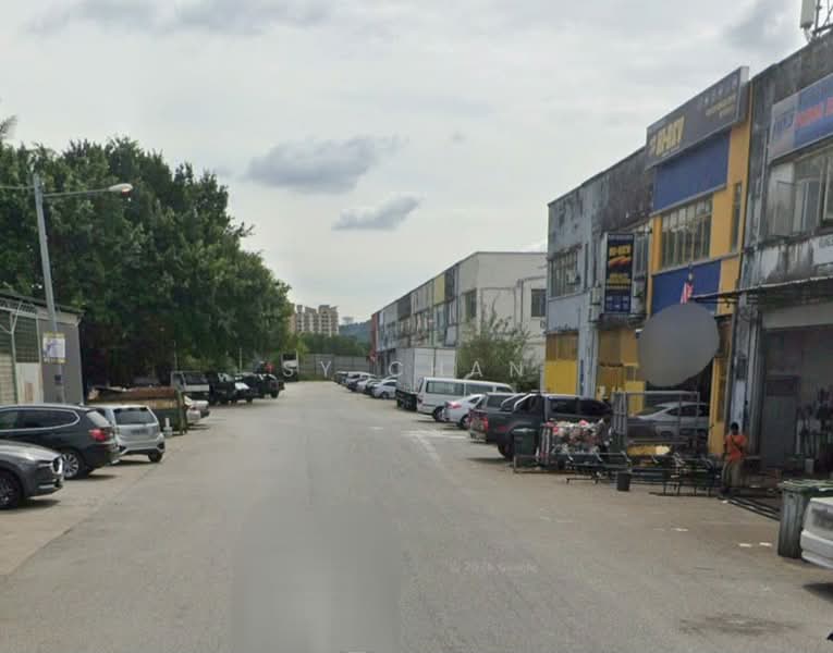 Factory for Rent in Taman Perindustrian Puchong Utama (Puchong) - SY Chan - Exterior - PropertyGuru.com.my