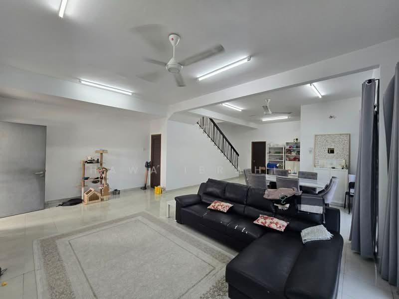 2-storey Terraced House for Sale in Serene Heights (Semenyih) - Hawa Ibrahim - Living Room - PropertyGuru.com.my