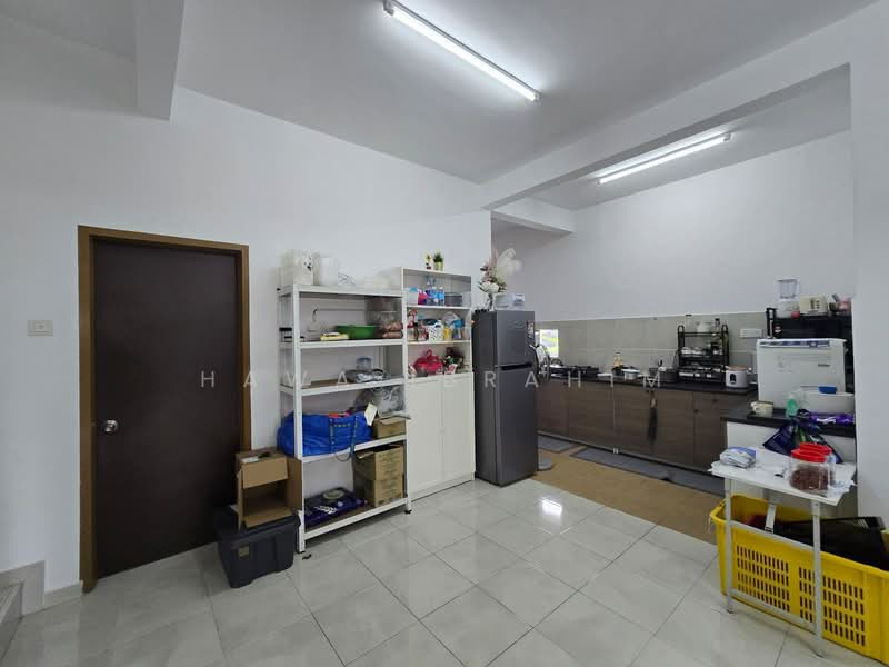 2-storey Terraced House for Sale in Serene Heights (Semenyih) - Hawa Ibrahim - Kitchen - PropertyGuru.com.my