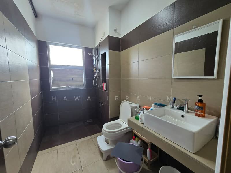 2-storey Terraced House for Sale in Serene Heights (Semenyih) - Hawa Ibrahim - Bathroom - PropertyGuru.com.my