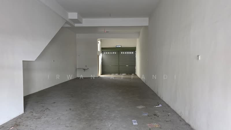 Shop / Office for Rent in Taman Seri Jaromas (Jenjarom) - Irwan Affandi - Interior - PropertyGuru.com.my