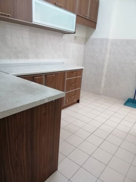 Suria Kipark Damansara untuk Untuk Disewa - RM 1,100 /bulan, Mac 2026 - Kitchen - PropertyGuru.com.my