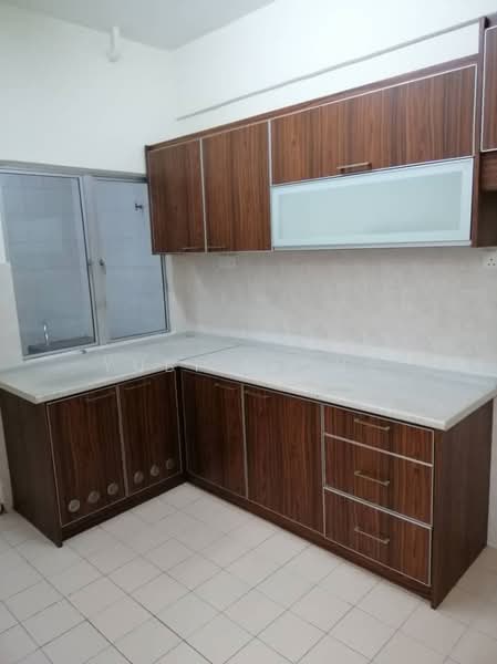 Suria Kipark Damansara untuk Untuk Disewa - RM 1,100 /bulan, Mac 2026 - Kitchen - PropertyGuru.com.my