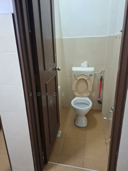 Permas Jaya untuk Untuk Disewa - RM 2,000 /bulan, Mac 2026 - Bathroom - PropertyGuru.com.my