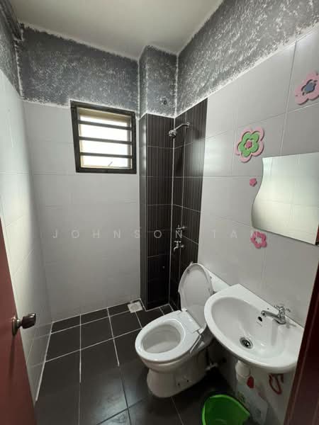 2-storey Terraced House for Sale in Taman Lagenda Putra (Kulai) - Johnson Tan - Bathroom - PropertyGuru.com.my
