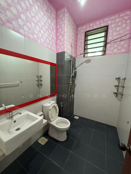 2-storey Terraced House for Sale in Taman Lagenda Putra (Kulai) - Johnson Tan - Bathroom - PropertyGuru.com.my