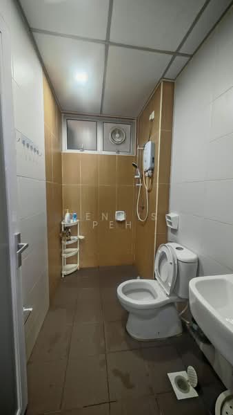 Larkin Heights untuk Untuk Dijual - RM 408,000, Mac 2026 - Bathroom - PropertyGuru.com.my