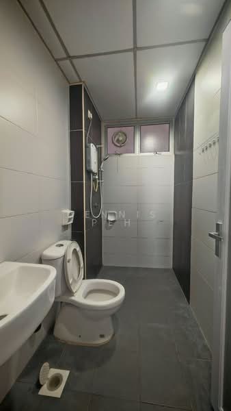 Larkin Heights untuk Untuk Dijual - RM 408,000, Mac 2026 - Bathroom - PropertyGuru.com.my