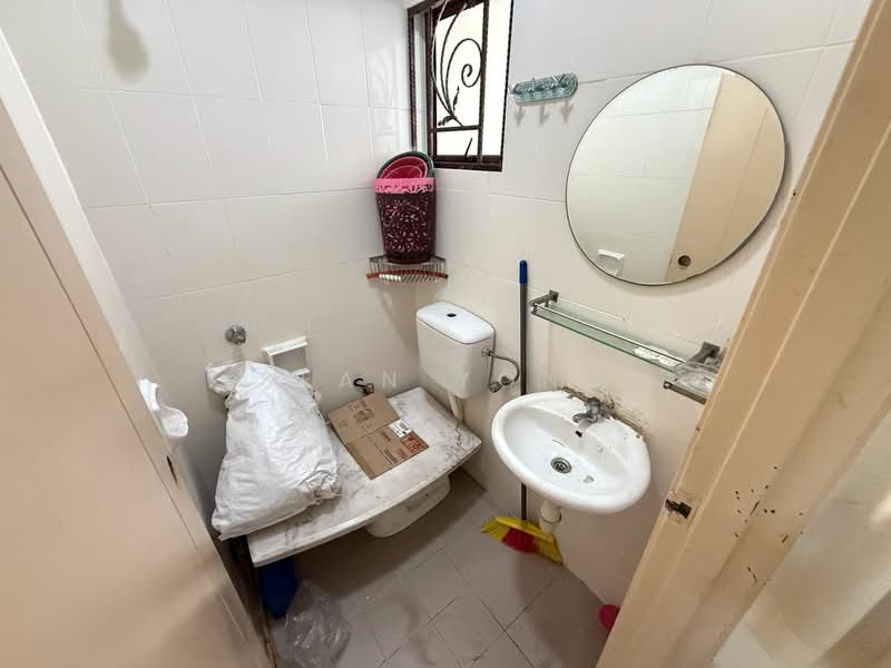 Rumah Teres 3 Tingkat untuk Dijual di Selayang (Selangor) - Sean Yong - Bathroom - PropertyGuru.com.my