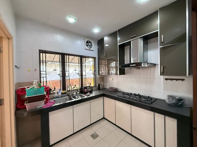 Rumah Teres 3 Tingkat untuk Dijual di Selayang (Selangor) - Sean Yong - Kitchen - PropertyGuru.com.my