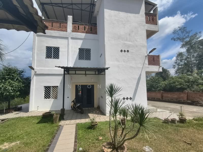 Bungalow for Sale in Ulu Yam (Selangor) - Lennon Chee - Exterior - PropertyGuru.com.my