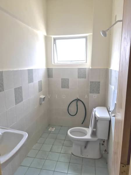 Zamrud Apartment untuk Untuk Disewa - RM 1,600 /bulan, Mac 2026 - Bathroom - PropertyGuru.com.my