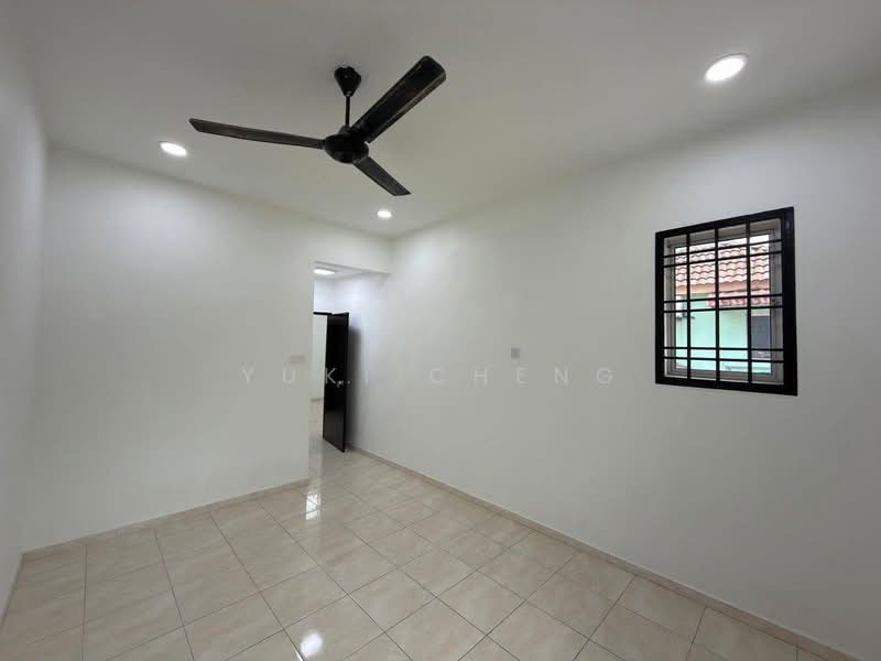 1.5-storey Terraced House for Sale in Taman Pulai Utama (Skudai) - Yuki Cheng - Interior - PropertyGuru.com.my