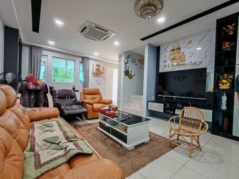 Terraced House for Sale in Bandar Mahkota Banting (Tanjong Duabelas) - The Property Expert (Mr Fan) - Living Room - PropertyGuru.com.my